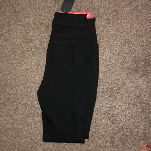 High wasted black skinny jeans